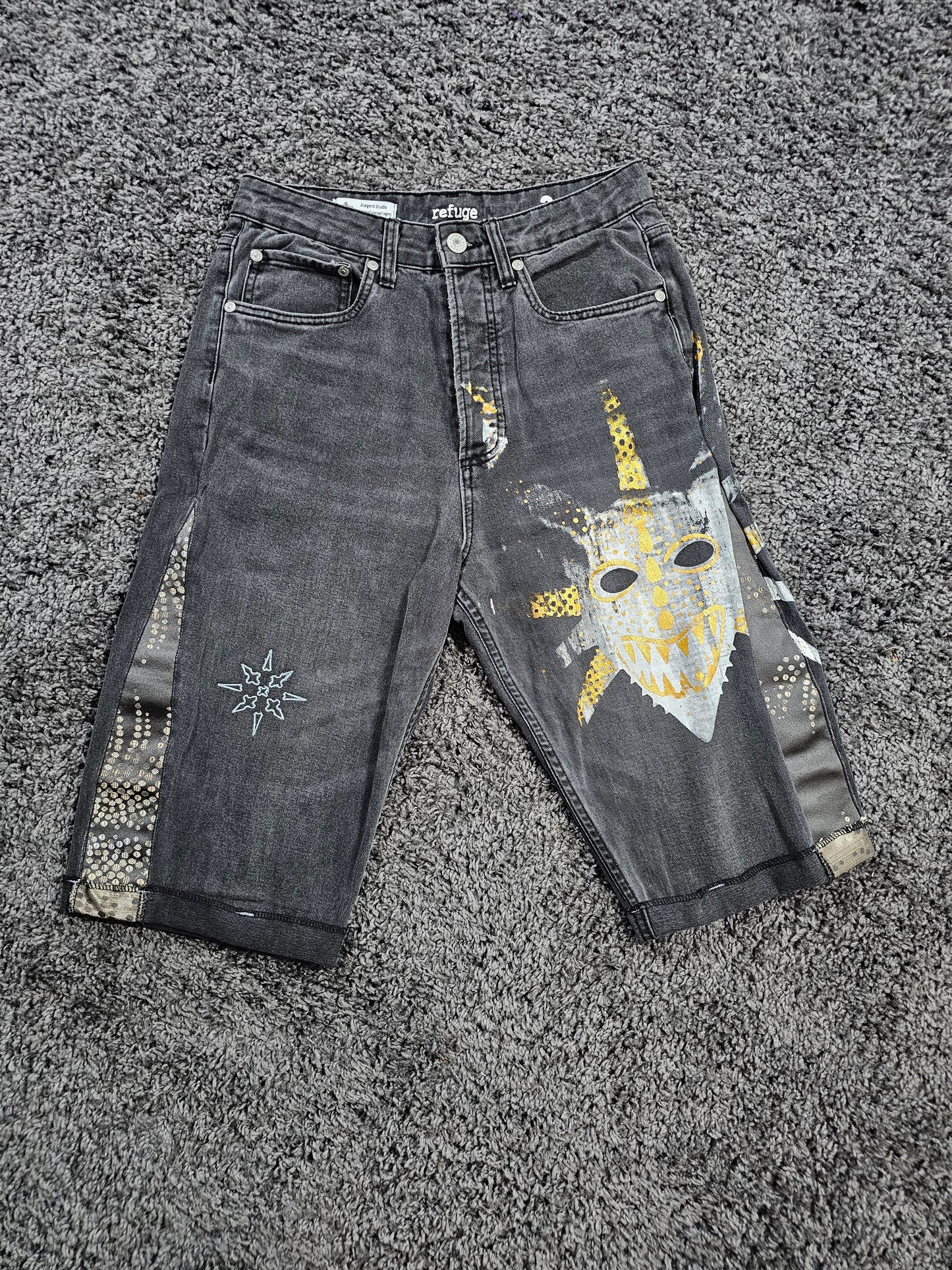 Q326 Vejigante upcycled jorts