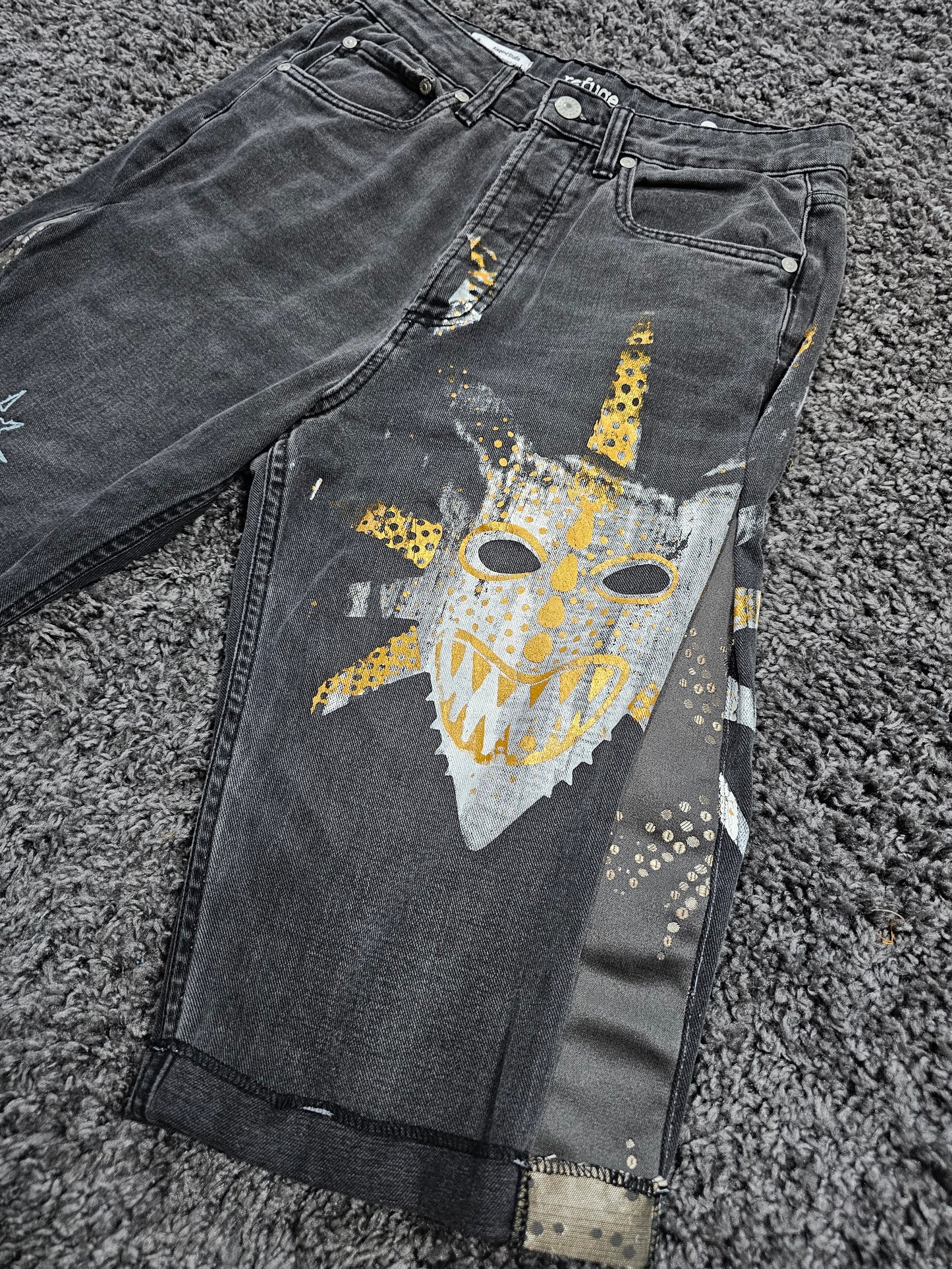 Q326 Vejigante upcycled jorts