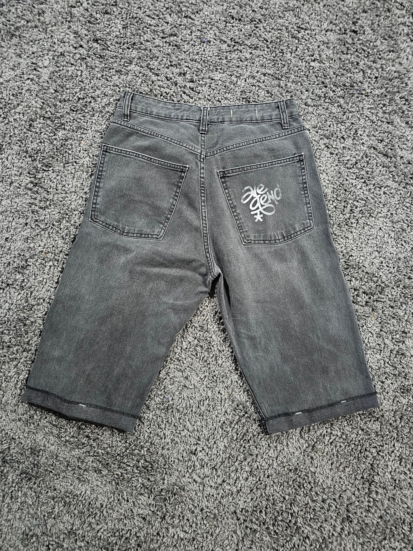 Q326 Vejigante upcycled jorts