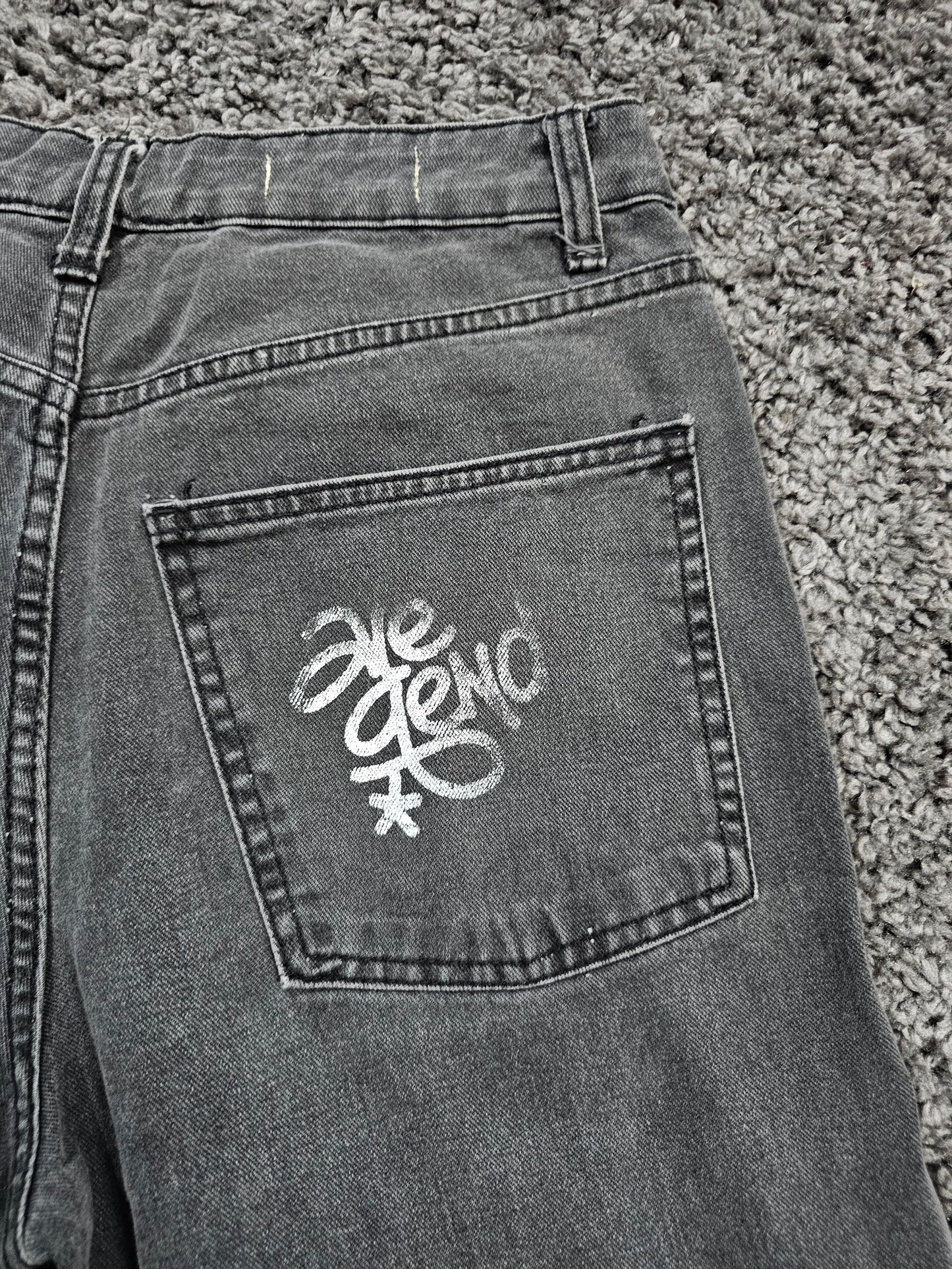Q326 Vejigante upcycled jorts