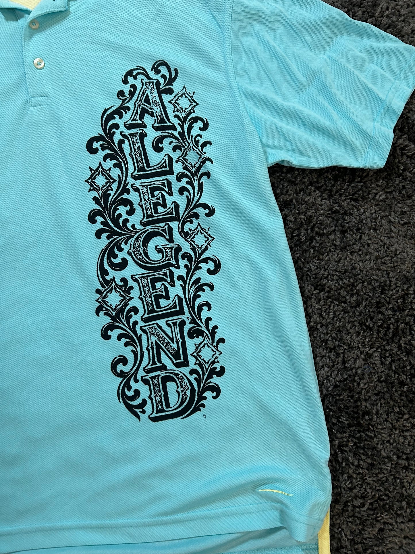 “Alegend” Leaves and Compass