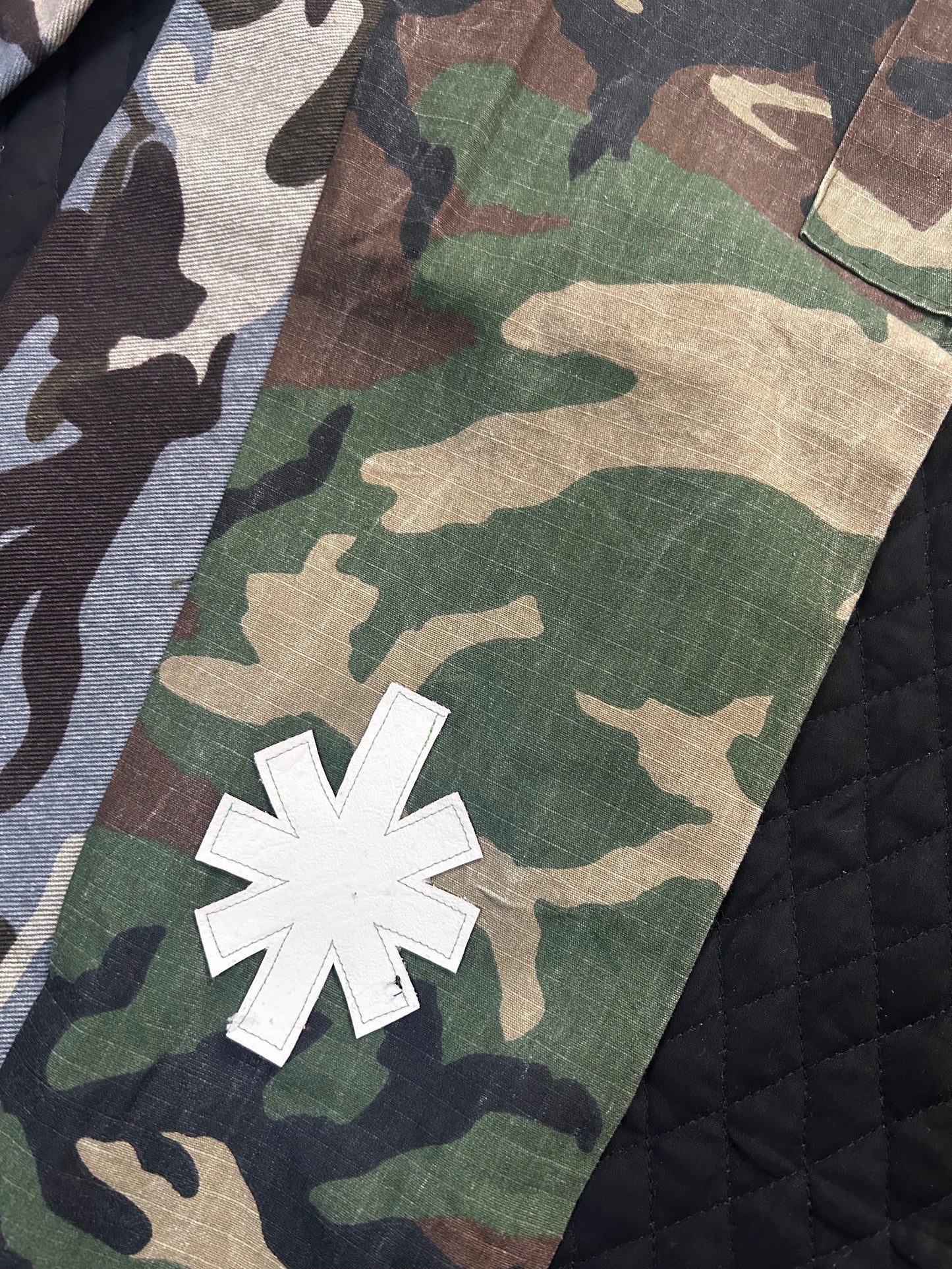 Camo Compass Patch Jeans .002